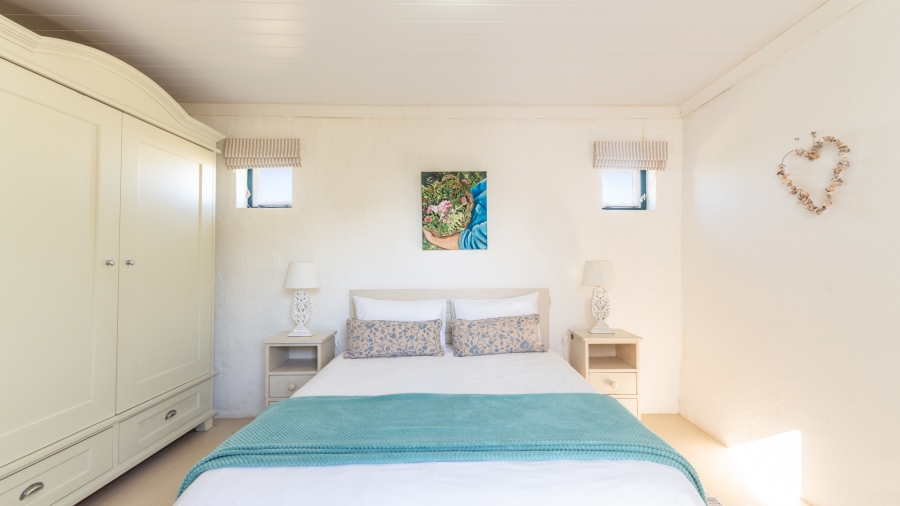 5 Bedroom Property for Sale in Struisbaai Western Cape